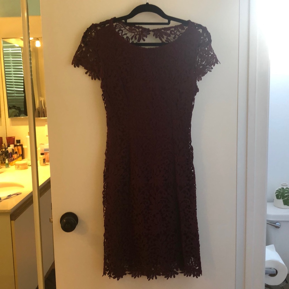 Backless deep red dress